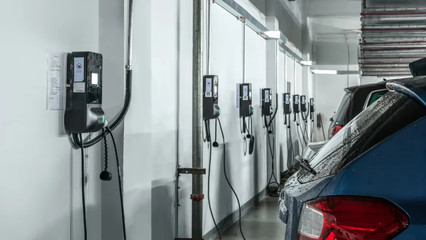 家用電動車免費充電站 鋪設智慧城市屋頂，真正解決充電痛點